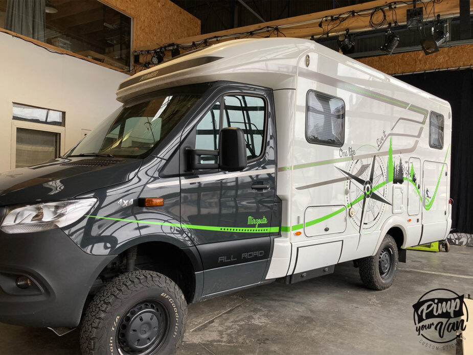 1-mercedes-hymer-conducteur-covering-decorationsurmesure-van-sticker-pimpyourvan